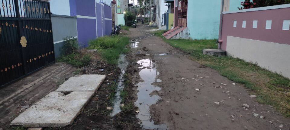 Kotakuppam Jamiat Nagar area is suffering from sewage flowing in the roads. Request to the municipality to take action